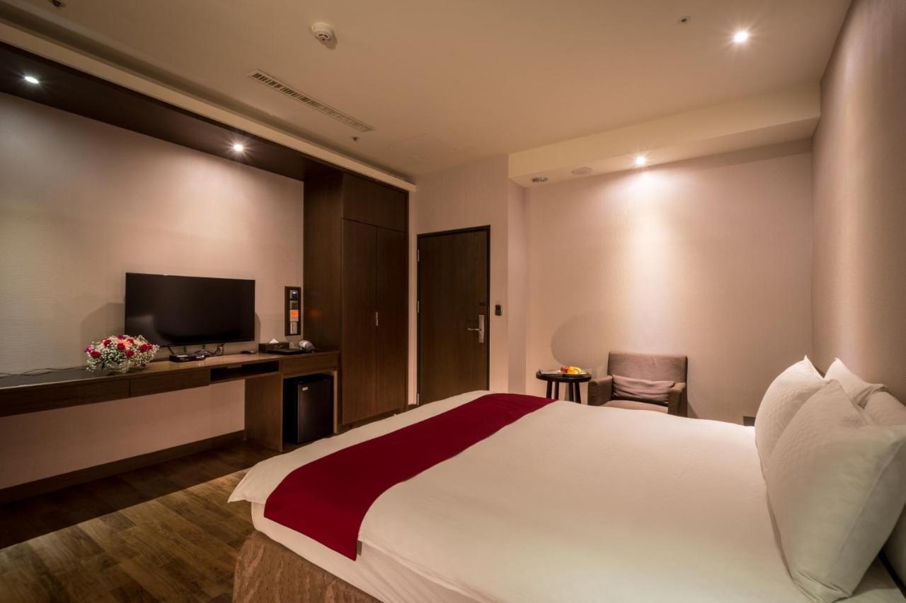 Jai Chateau Hotels & Hostels Tainan Zewnętrze zdjęcie