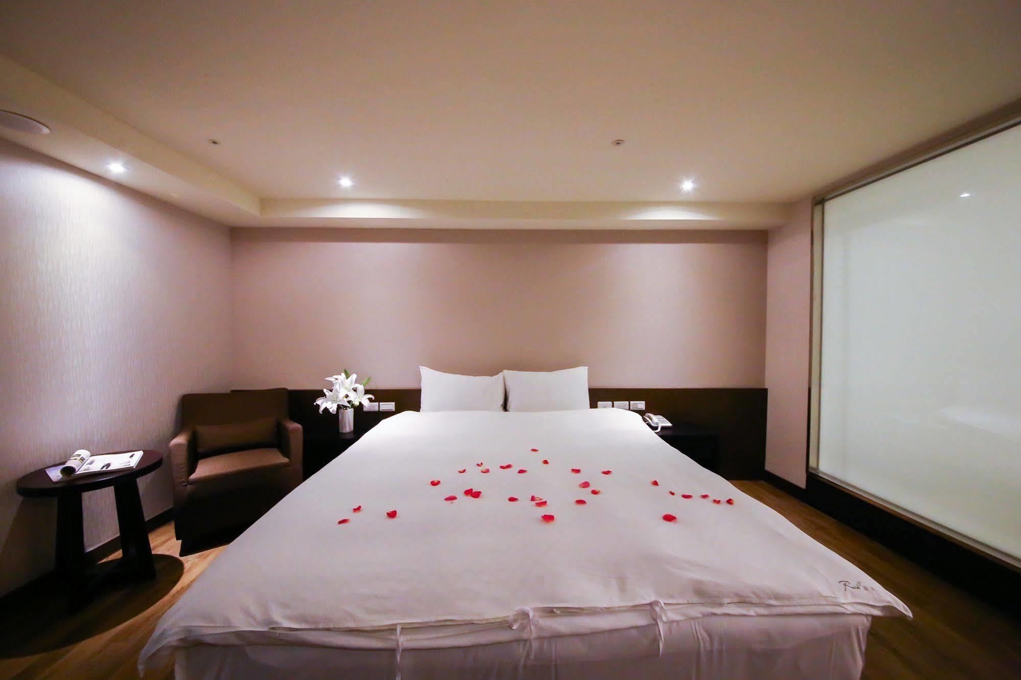 Jai Chateau Hotels & Hostels Tainan Zewnętrze zdjęcie